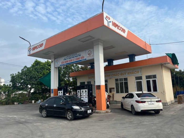 Giá xăng dầu hôm nay 19/10: Xăng E10, dầu diesel 26.720 - 28.800 đồng/lít