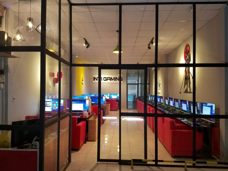 Tưng bừng khai trương phòng game VIP nhất khu vực, Net INVI GAMING