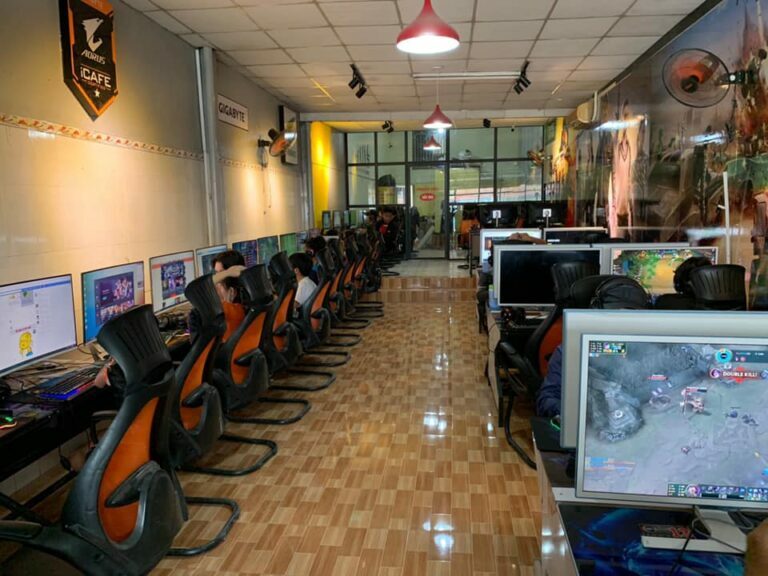 8 Gaming Không Gian Rộng Cấu Hình Mạnh Thiết Kế Đẹp