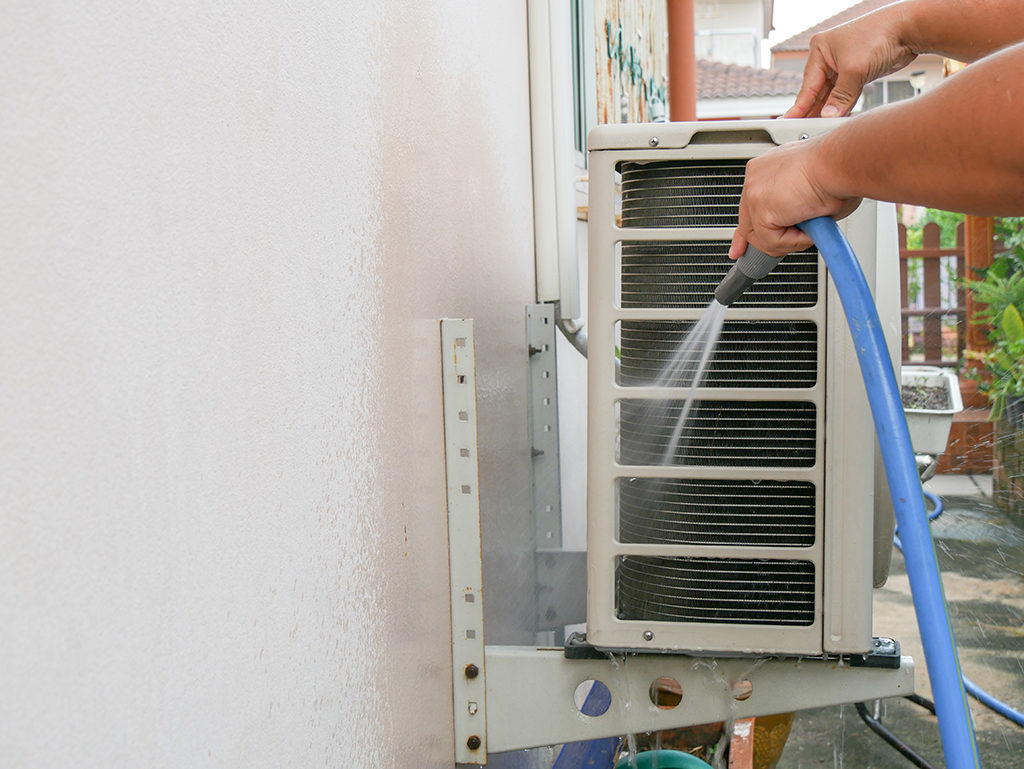 Hướng Dẫn Cách Vệ Sinh Điều Hòa Tại Nhà Hiệu Quả - Giải Pháp Tối Ưu Cho Không Gian Sống Trong Lành