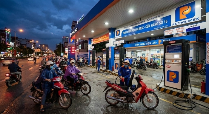 Giá xăng dầu tối nay 10/10: Thị trường biến động trái chiều, xăng tăng vượt mốc 28.000 đồng/lít, giá iPhone Air cũ đã rẻ